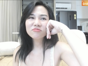 Bigo sex em gái điếm Jasmine Jang tự sướng với sex toy hạng nặng